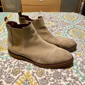 Steve Madden Mens Light Suede Chelsea Boots